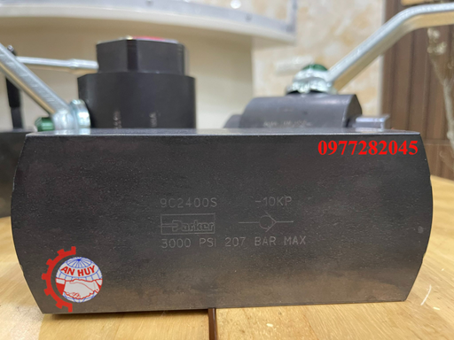 Van-mot-chieu-Parker 9C2400S(1).jpg